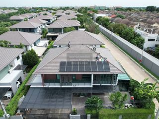 For sale 5 bedrooms house in Thawi Watthana, Bangkok