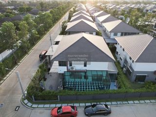 For sale 5 bedrooms house in Thawi Watthana, Bangkok