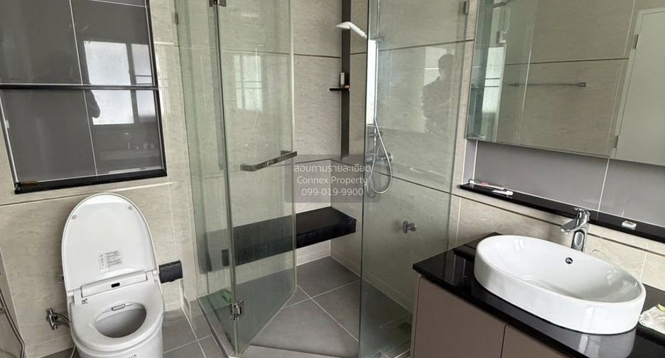For sale 5 bedrooms house in Thawi Watthana, Bangkok