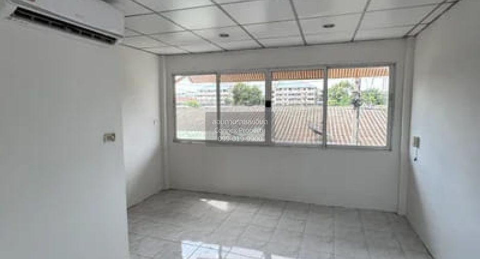 For sale 2 bedrooms townhouse in Pak Kret, Nonthaburi