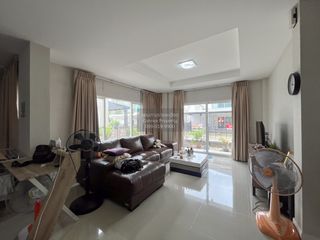 For sale 3 bedrooms house in Mueang Samut Sakhon, Samut Sakhon