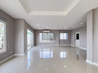 For sale 4 bedrooms house in Mueang Samut Sakhon, Samut Sakhon