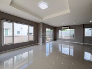 For sale 4 bedrooms house in Mueang Samut Sakhon, Samut Sakhon