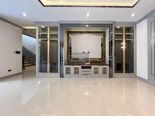 For sale 4 bedrooms house in Mueang Samut Sakhon, Samut Sakhon
