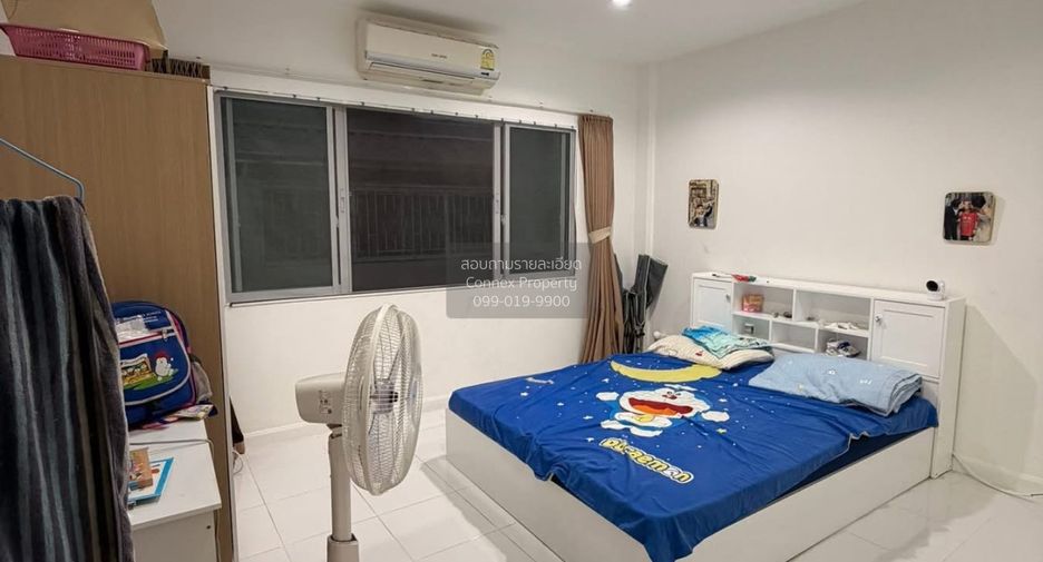 For sale 4 ベッドルーム townhouse in Bang Bon, Bangkok