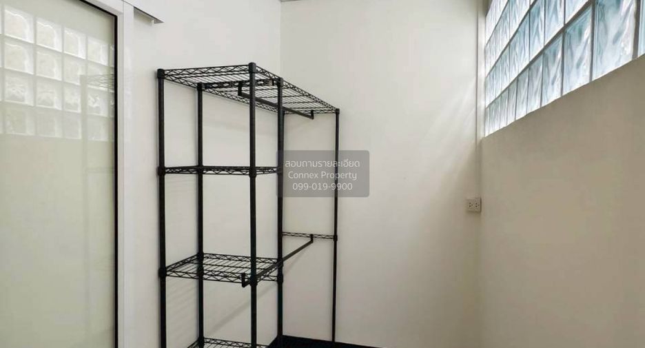 Haus zum Kauf mit 3 Zimmer in Lat Phrao, Bangkok
