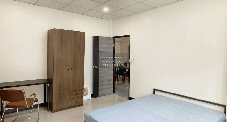 Haus zum Kauf mit 3 Zimmer in Lat Phrao, Bangkok