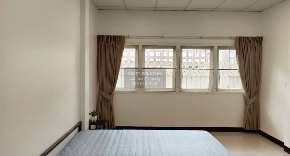 Haus zum Kauf mit 3 Zimmer in Lat Phrao, Bangkok