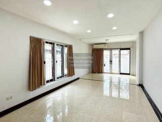 Продажа 4 спальни дом в Суан Луанг, Бангкок