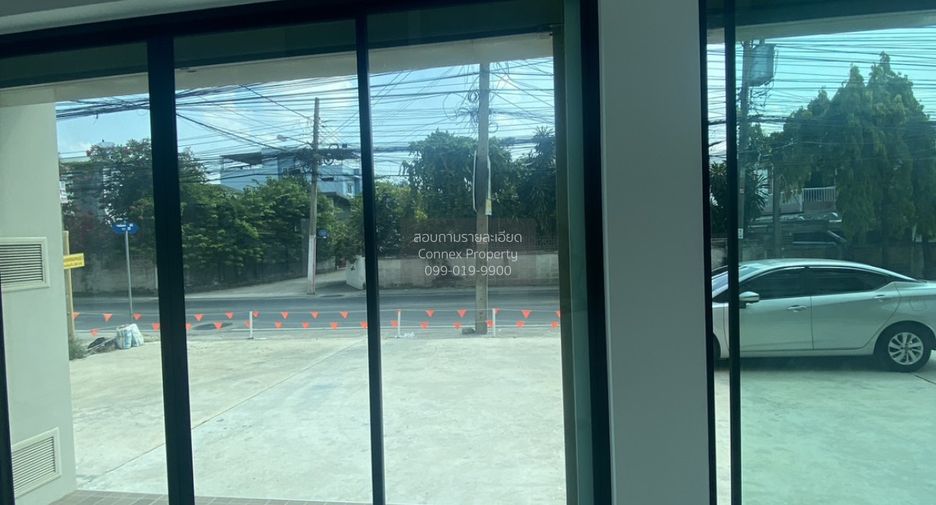 For sale 4 bedrooms townhouse in Bang Khen, Bangkok