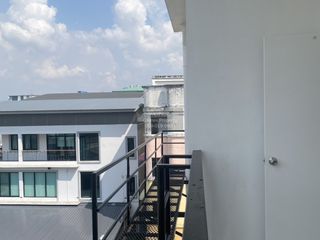 For sale 4 bedrooms townhouse in Bang Khen, Bangkok