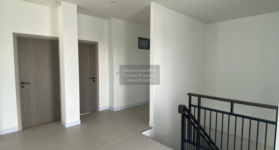 For sale 4 bedrooms townhouse in Bang Khen, Bangkok