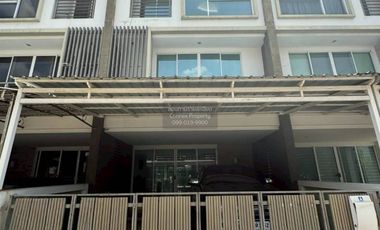 Продажа 3 спальни таунхаус в Чатучак, Бангкок