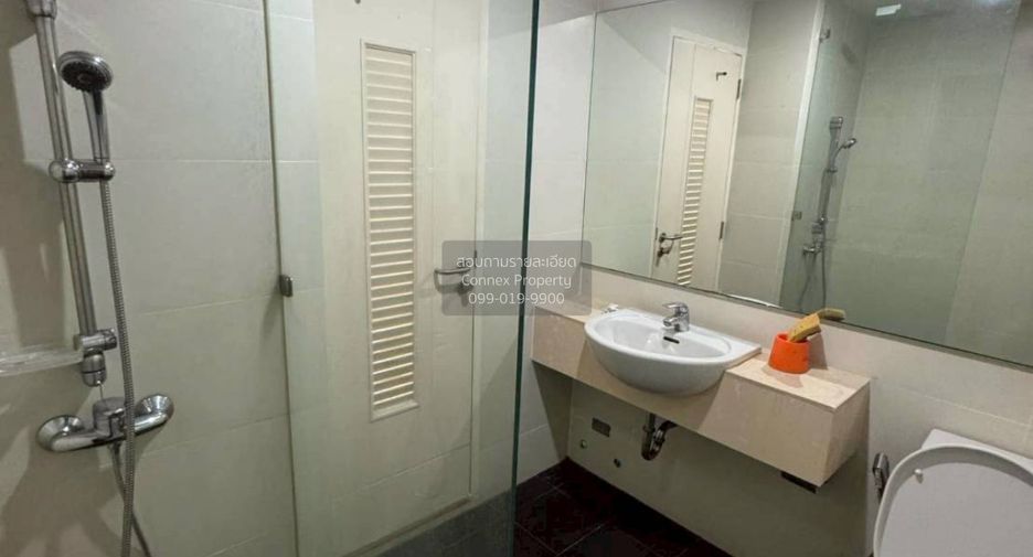 For sale 3 bedrooms townhouse in Chatuchak, Bangkok