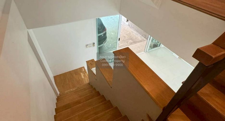 For sale 3 bedrooms townhouse in Chatuchak, Bangkok