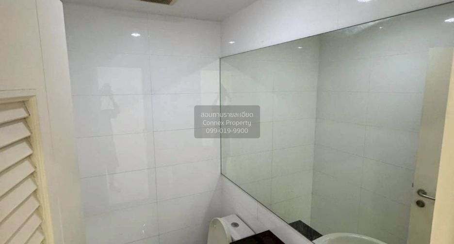 For sale 3 bedrooms townhouse in Chatuchak, Bangkok