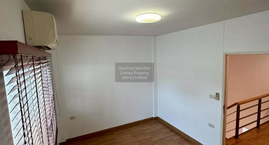 For sale 3 bedrooms townhouse in Chatuchak, Bangkok