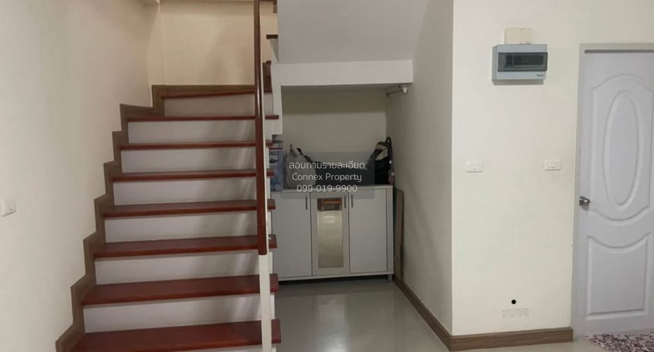 For sale 2 bedrooms townhouse in Mueang Samut Sakhon, Samut Sakhon