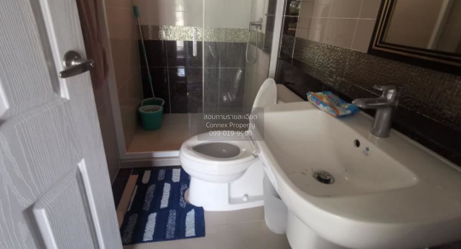 Haus zum Kauf mit 4 Zimmer in Bang Khae, Bangkok