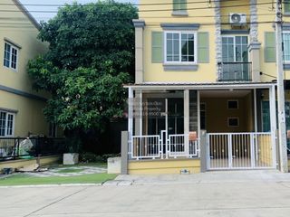Casa adosada en venta de 3 habitaciones en Nong Khaem, Bangkok