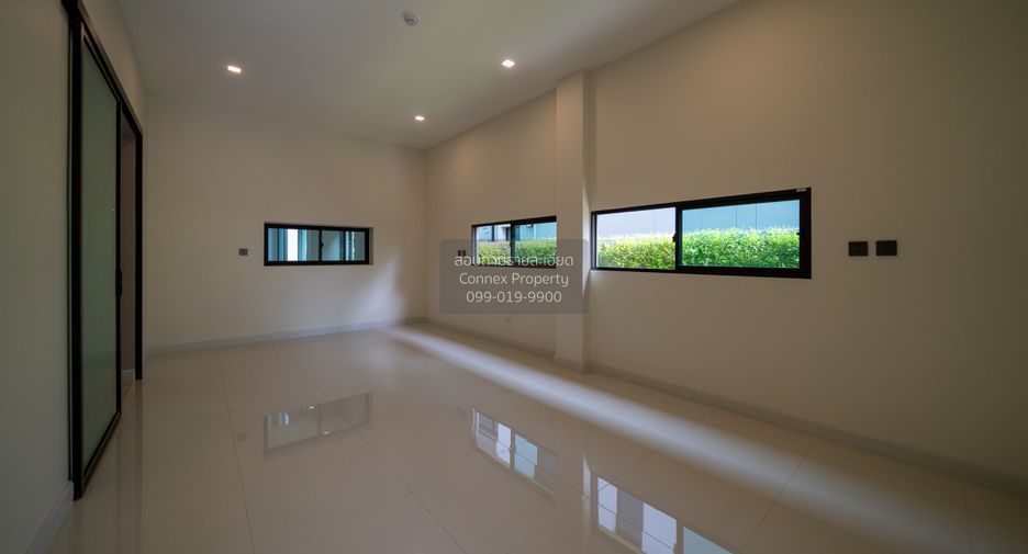 For sale 6 bedrooms house in Thawi Watthana, Bangkok
