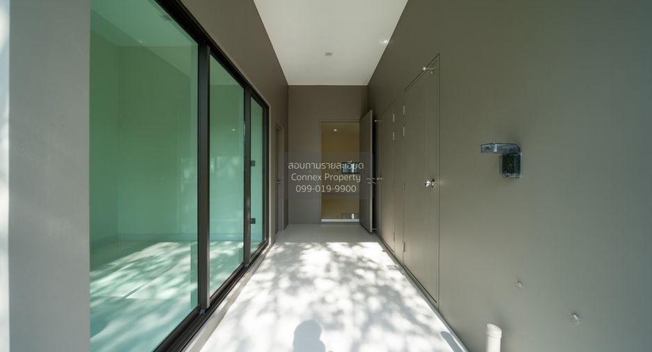 For sale 6 bedrooms house in Thawi Watthana, Bangkok