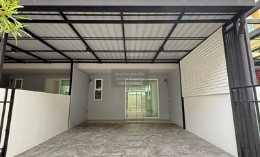 Casa adosada en venta de 3 habitaciones en Mueang Nonthaburi, Nonthaburi