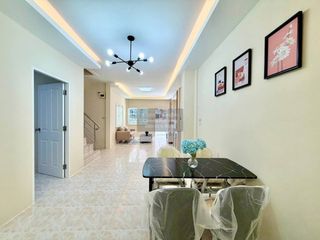 Reihenhaus zum Kauf mit 4 Zimmer in Mueang Samut Prakan, Samut Prakan