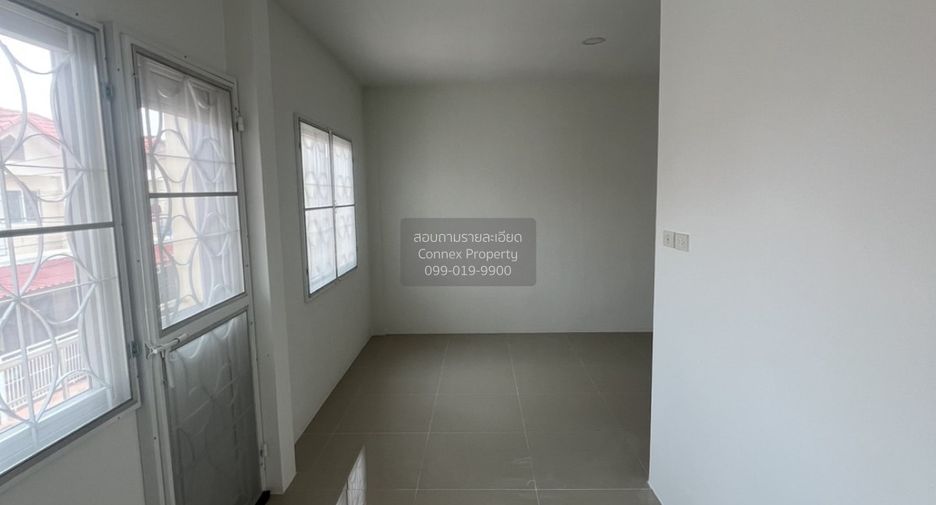 Casa adosada en venta de 3 habitaciones en Mueang Samut Prakan, Samut Prakan