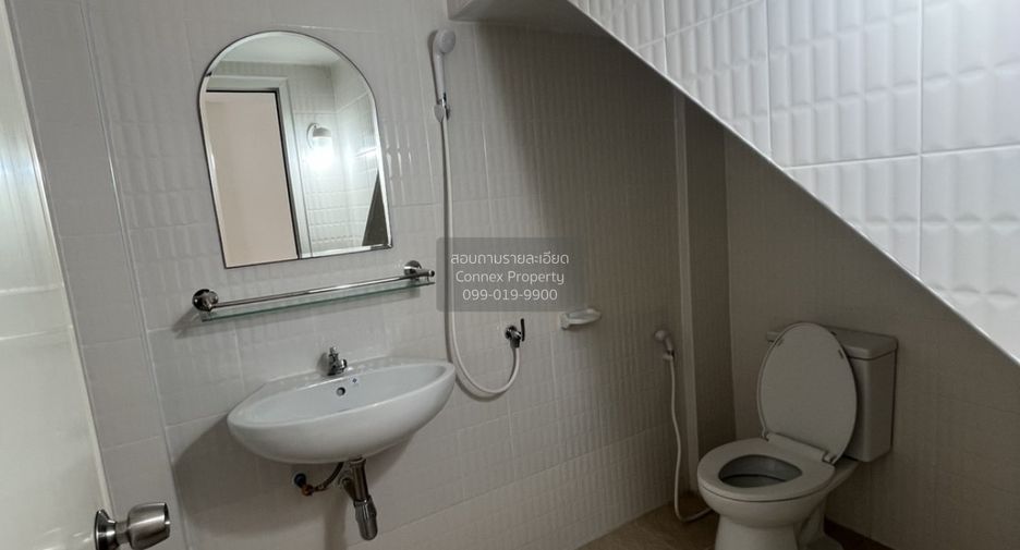 Casa adosada en venta de 3 habitaciones en Mueang Samut Prakan, Samut Prakan