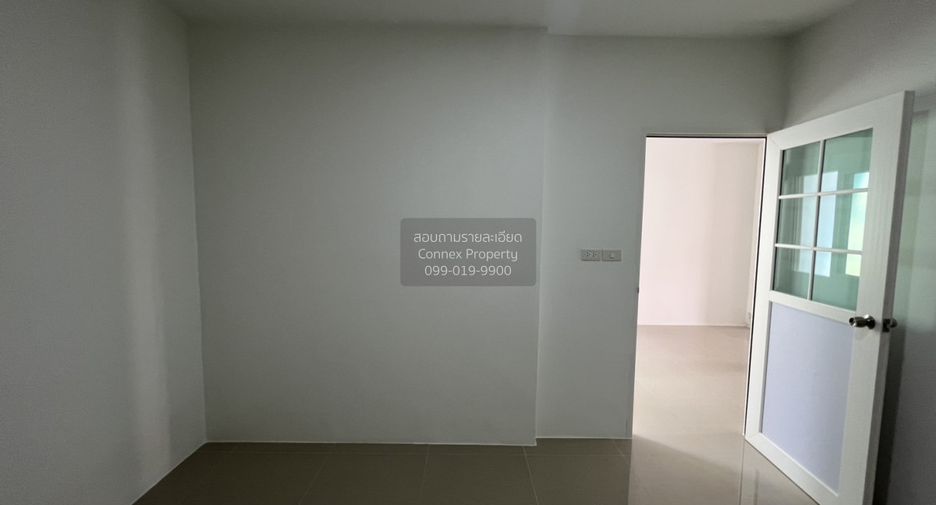 Casa adosada en venta de 3 habitaciones en Mueang Samut Prakan, Samut Prakan