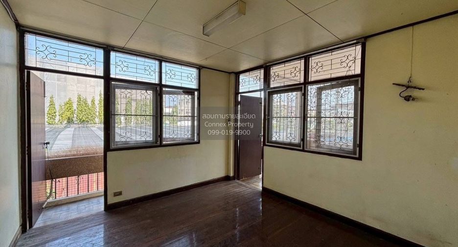 À vendre 5 chambres maison à Wang Thonglang, Bangkok
