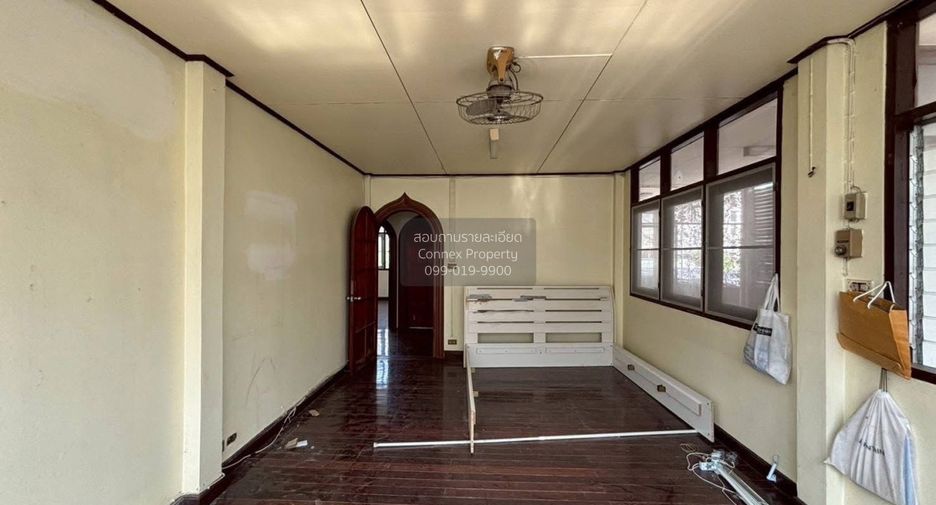 À vendre 5 chambres maison à Wang Thonglang, Bangkok