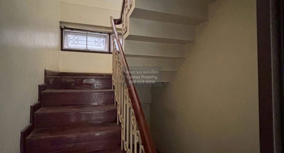 À vendre 5 chambres maison à Wang Thonglang, Bangkok