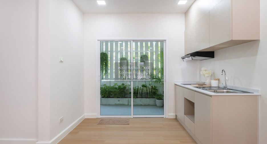 For sale 3 bedrooms townhouse in Lam Luk Ka, Pathum Thani