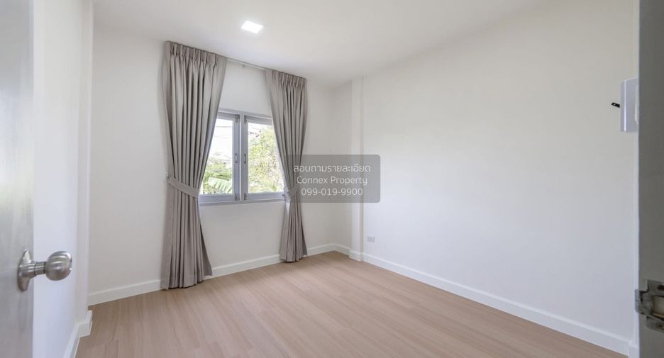 For sale 3 bedrooms townhouse in Lam Luk Ka, Pathum Thani