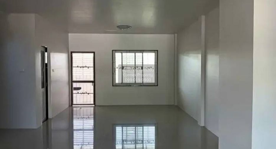 For sale 3 bedrooms townhouse in Min Buri, Bangkok