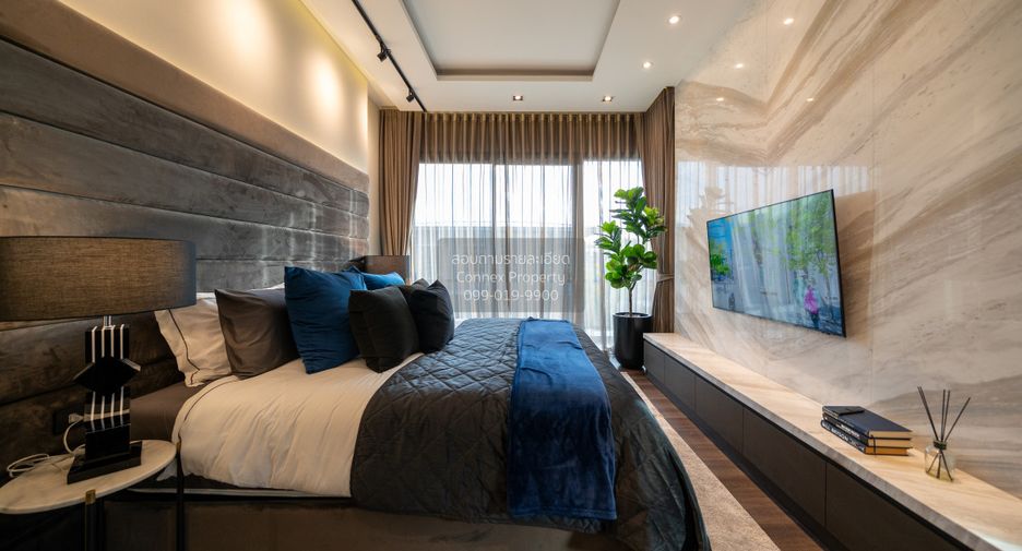 For sale 4 bedrooms house in Taling Chan, Bangkok