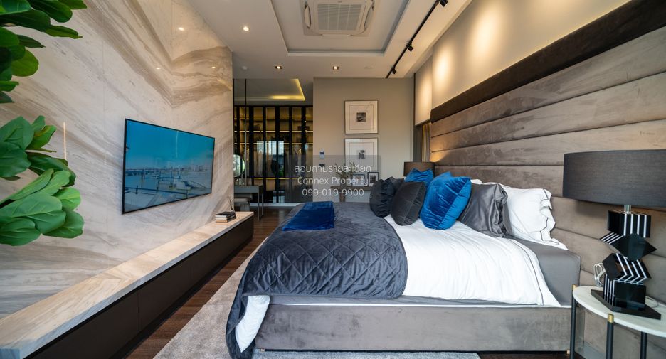 For sale 4 bedrooms house in Taling Chan, Bangkok