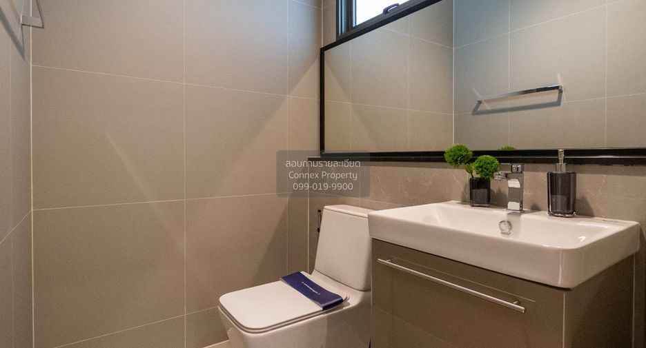 For sale 4 bedrooms house in Taling Chan, Bangkok