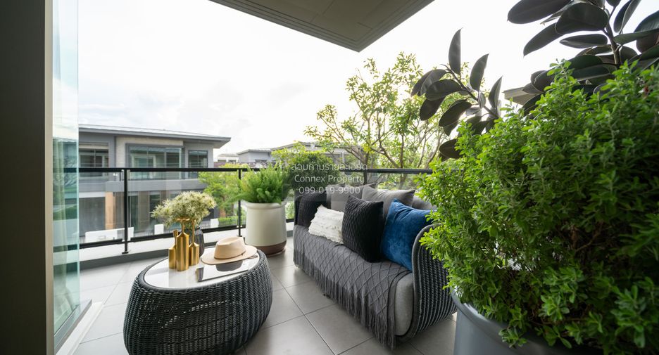 For sale 4 bedrooms house in Taling Chan, Bangkok