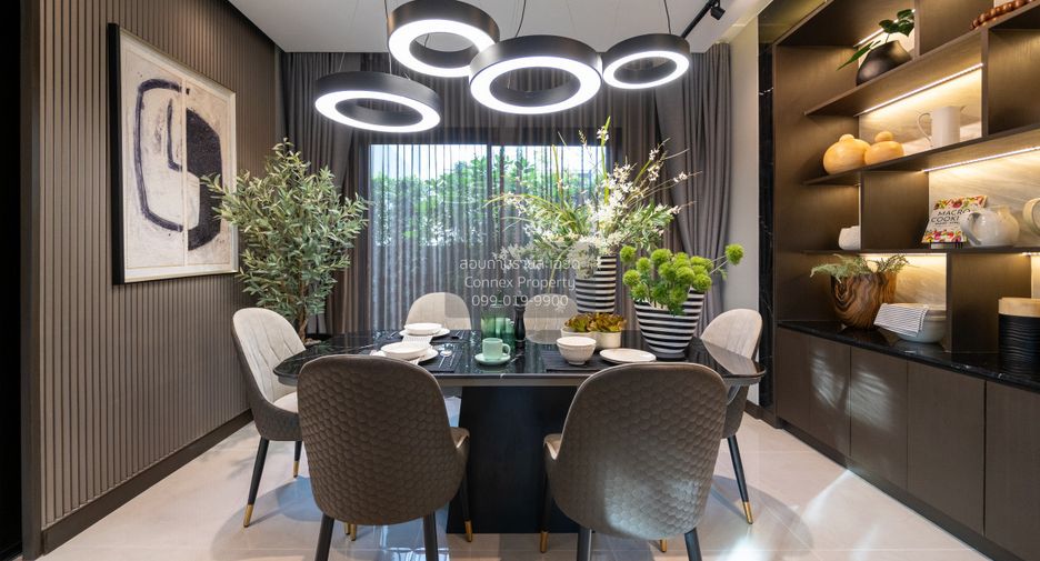 For sale 4 bedrooms house in Taling Chan, Bangkok