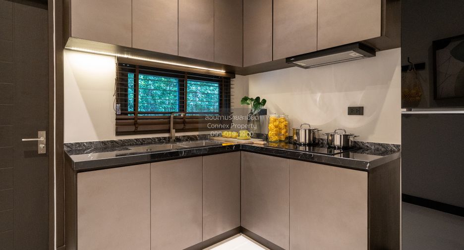 For sale 4 bedrooms house in Taling Chan, Bangkok