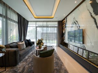 For sale 5 bedrooms house in Taling Chan, Bangkok