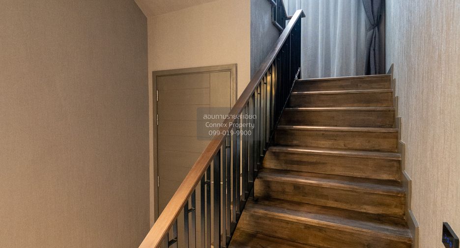 For sale 5 bedrooms house in Taling Chan, Bangkok