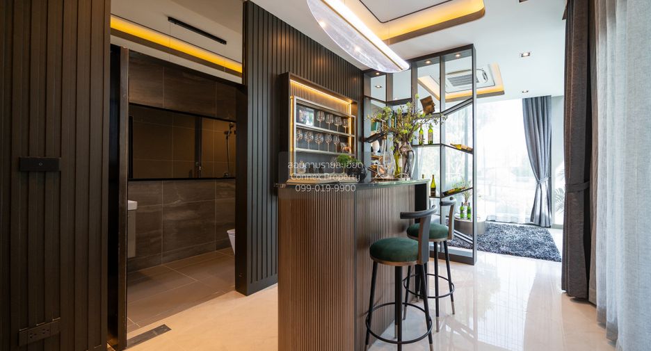 For sale 5 bedrooms house in Taling Chan, Bangkok
