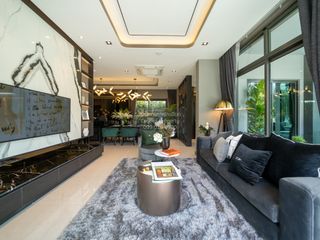 For sale 5 bedrooms house in Taling Chan, Bangkok