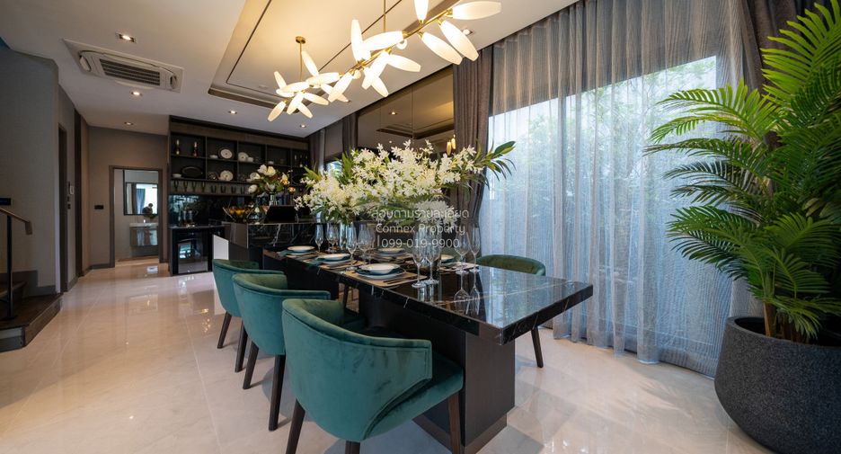 For sale 5 bedrooms house in Taling Chan, Bangkok