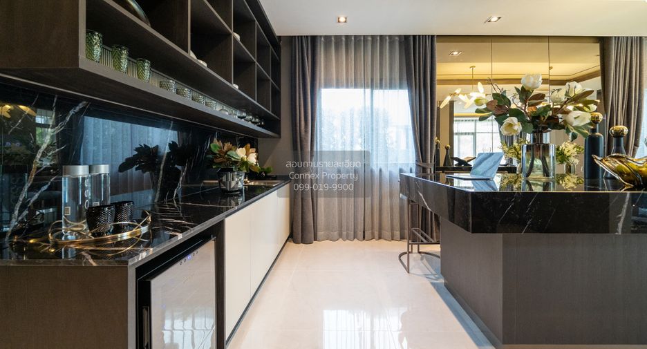 For sale 5 bedrooms house in Taling Chan, Bangkok