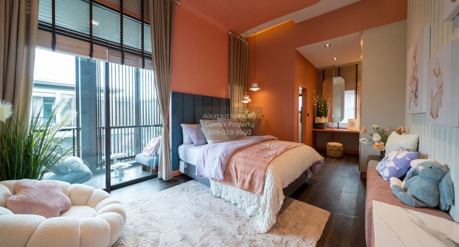 For sale 5 bedrooms house in Taling Chan, Bangkok